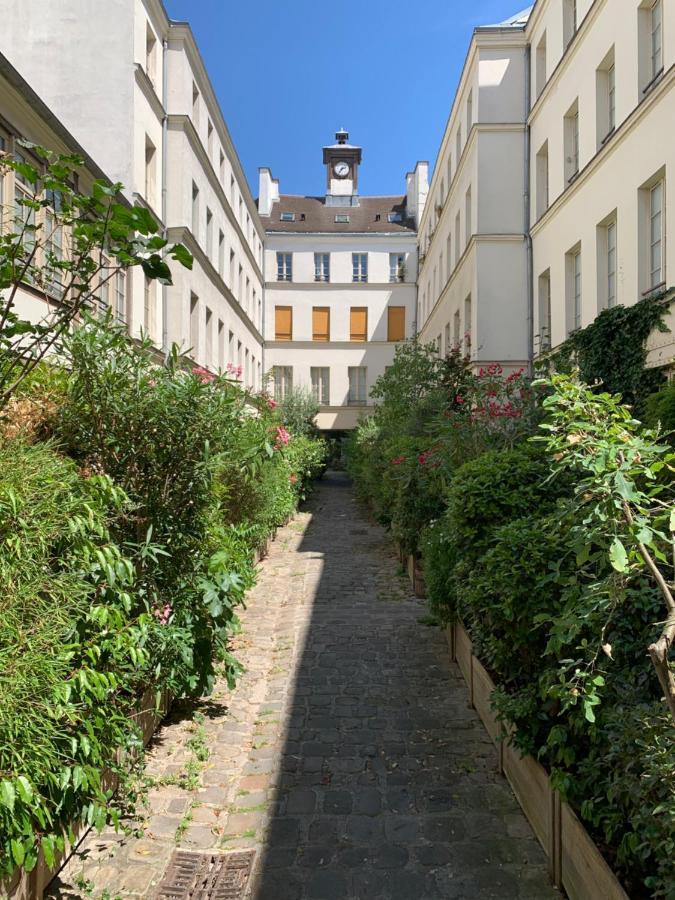 Cozy In The Upper Marais Area Apartment